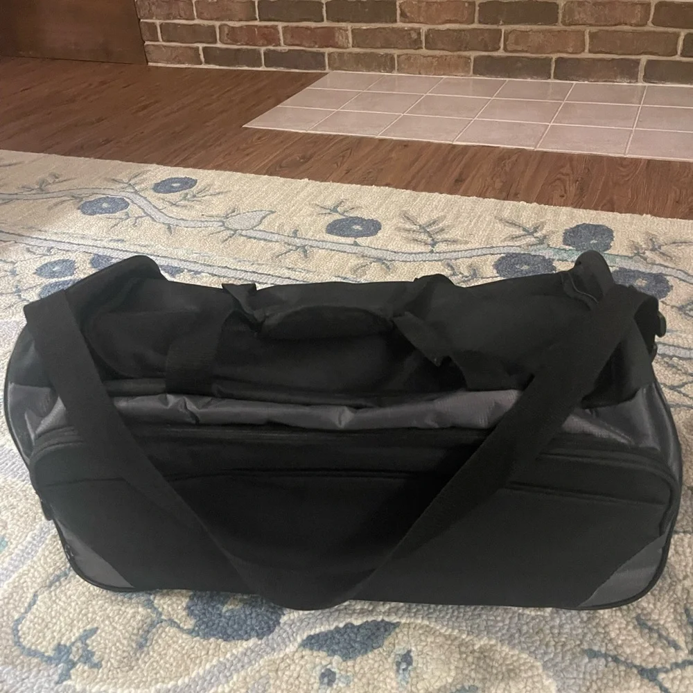 Men’s Black Duffel Bag